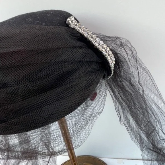 Vintage Tulle Train Art-Deco Rhinestone-Style Pillbox Hat - Picture 3 of 16